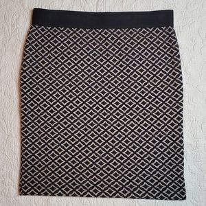 Karen Kane Navy Beige Skirt